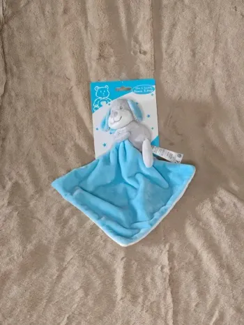 doudou lapin chien bleu