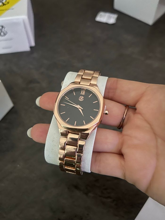 Montre femme - photo numéro 2