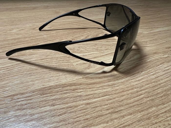 Lunette de soleil Versace - photo numéro 3
