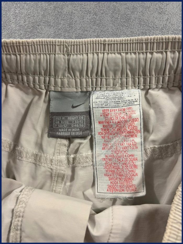 Short Nike Vintage y2k beige logo brodé noir Taille M - photo numéro 6