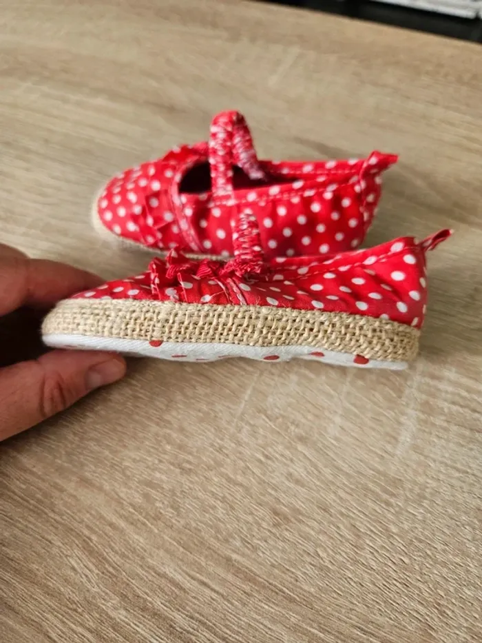 Jolies chaussures 6/9 mois primark - photo numéro 4