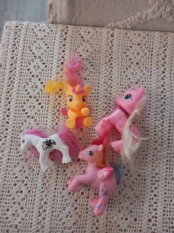 Lot de 4 poneys