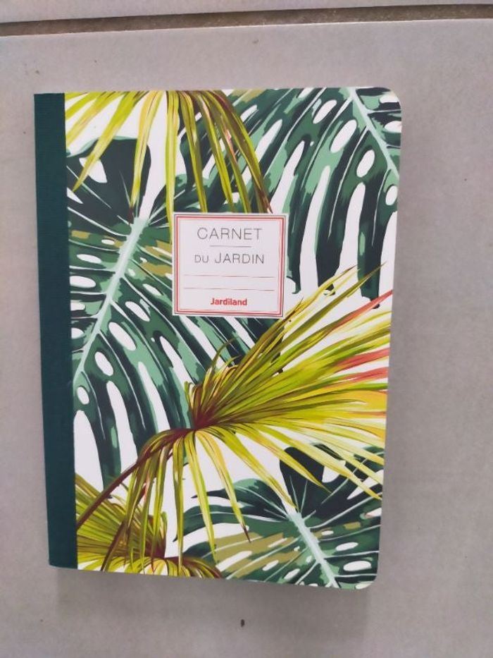 Cahier avec des lignes