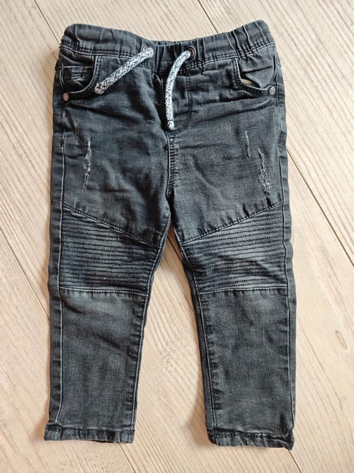 3 jeans 18 mois - photo numéro 5