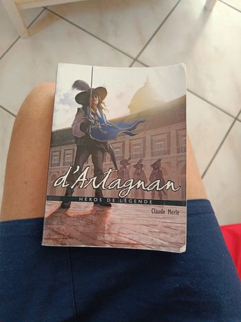 Livre d'Artagnan héros de legende
