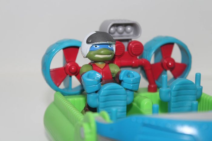 Figurine Léonardo + Véhicule Bateau Hydroglisseur -  TMNT - photo numéro 6