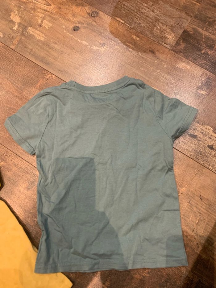 Lot tee-shirts vert/ jaune - photo numéro 4