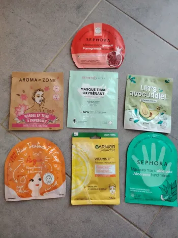 Lot de 7 masques divers