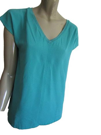 top tunique  pas de taille indiquée mais convient a une taille 38/40