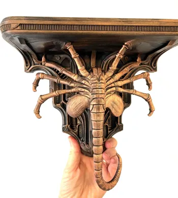 Support mural alien biomécanique 