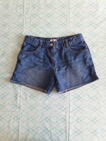 Short en jean taille 16 ans