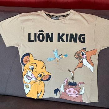T-shirt  Diseny garçon 6/7 ans