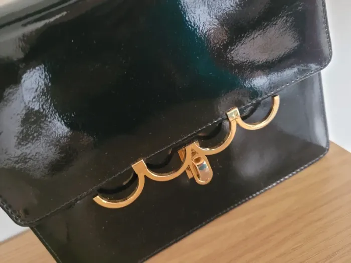 Sac à main en cuir vernis vintage - photo numéro 4