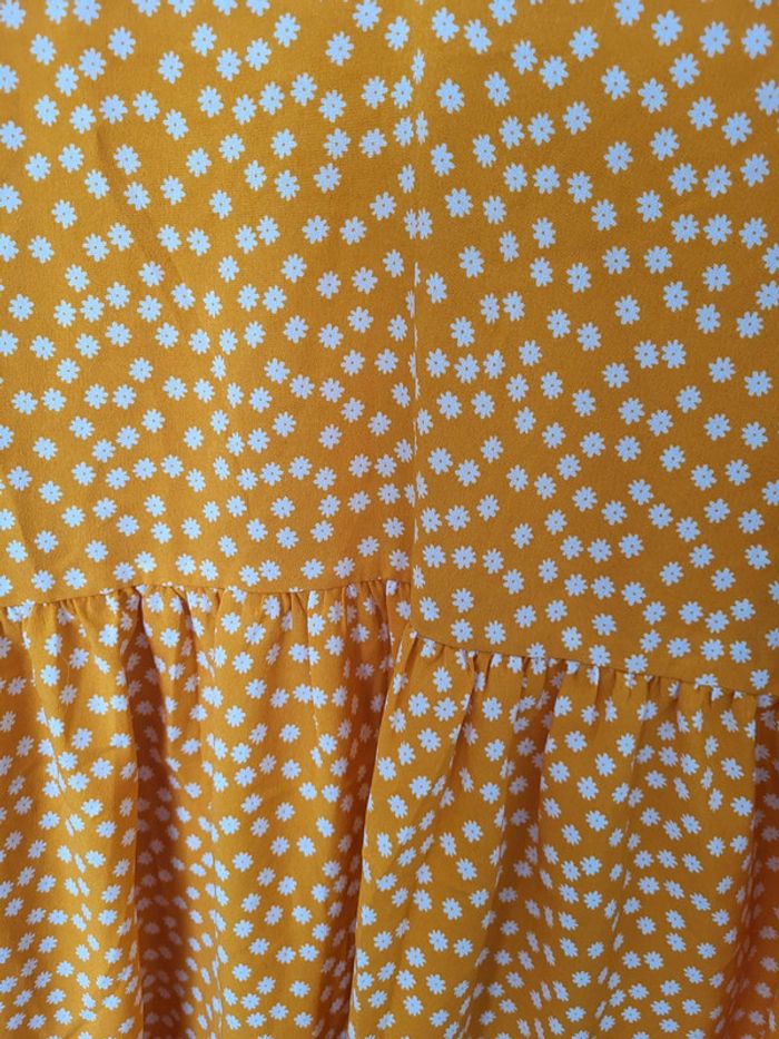 Robe jaune fleurie - photo numéro 2
