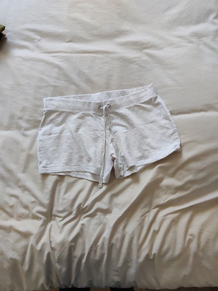 Short gris chiné très clair - photo numéro 2