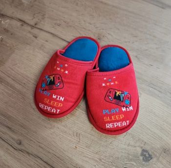 Chausson garçon pointure 28