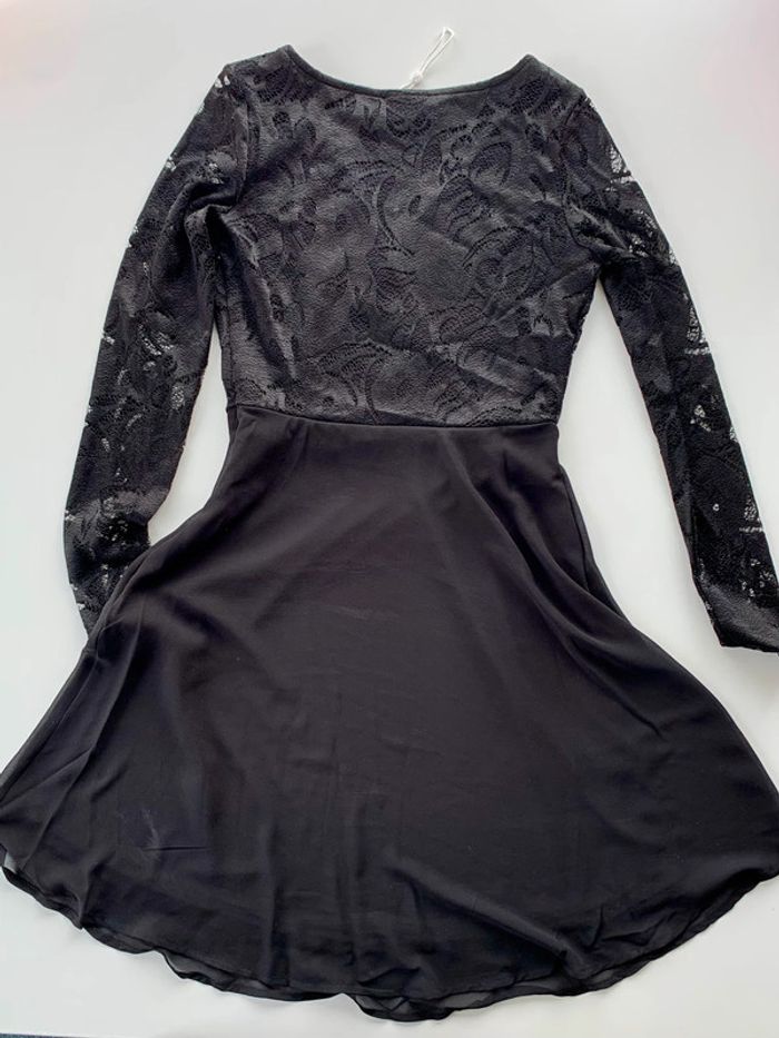 Robe d’été évasé avec dentelles. Neuve. Taille XXS - photo numéro 2