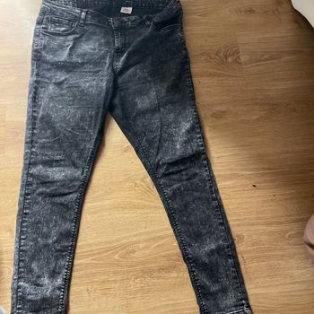 Jean gris noir