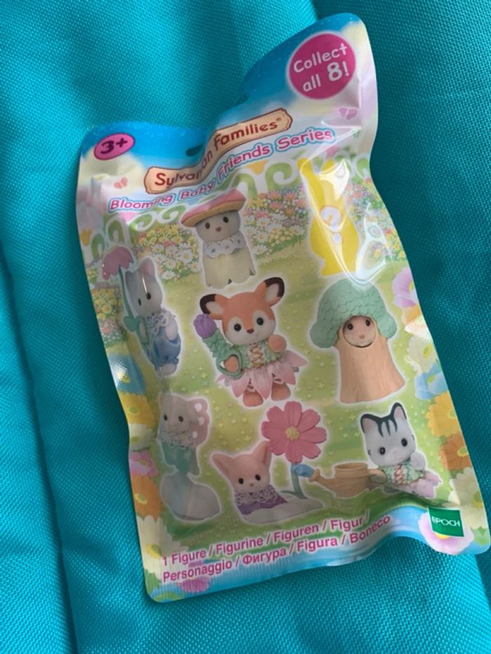 Sylvanian Families - Blooming Baby Friends Series Modèle 2 - photo numéro 3