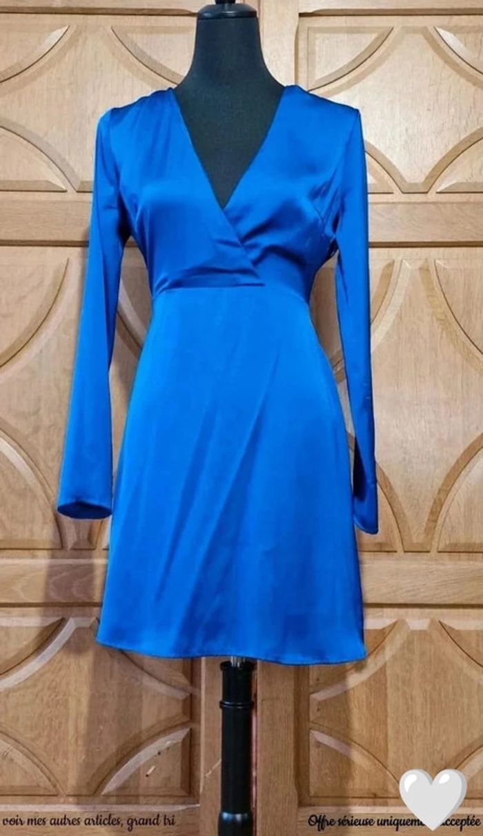 Robe courte portefeuille satinée bleu électrique Vila taille 36 manches longues chic élégante neuf - photo numéro 3