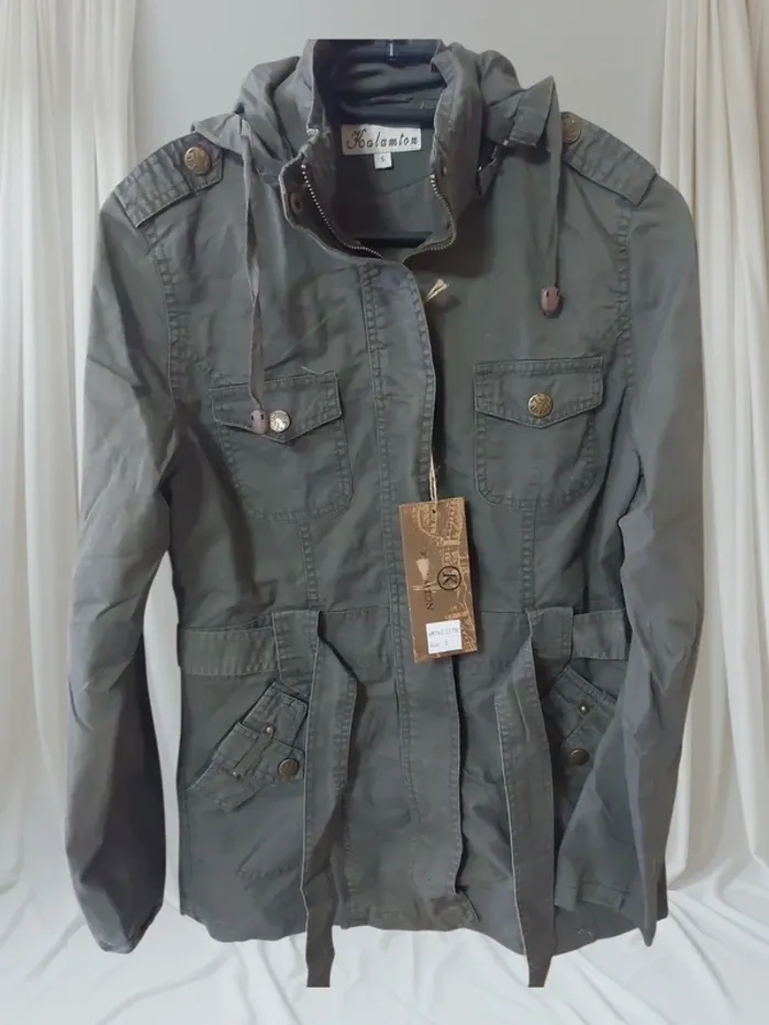 Trench court T.S neuve avec étiquette - photo numéro 3