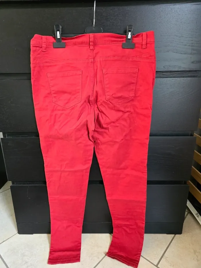 jeans bordeaux Primark - photo numéro 2
