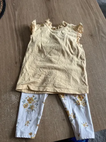 Ensemble bébé fille 6-9 mois