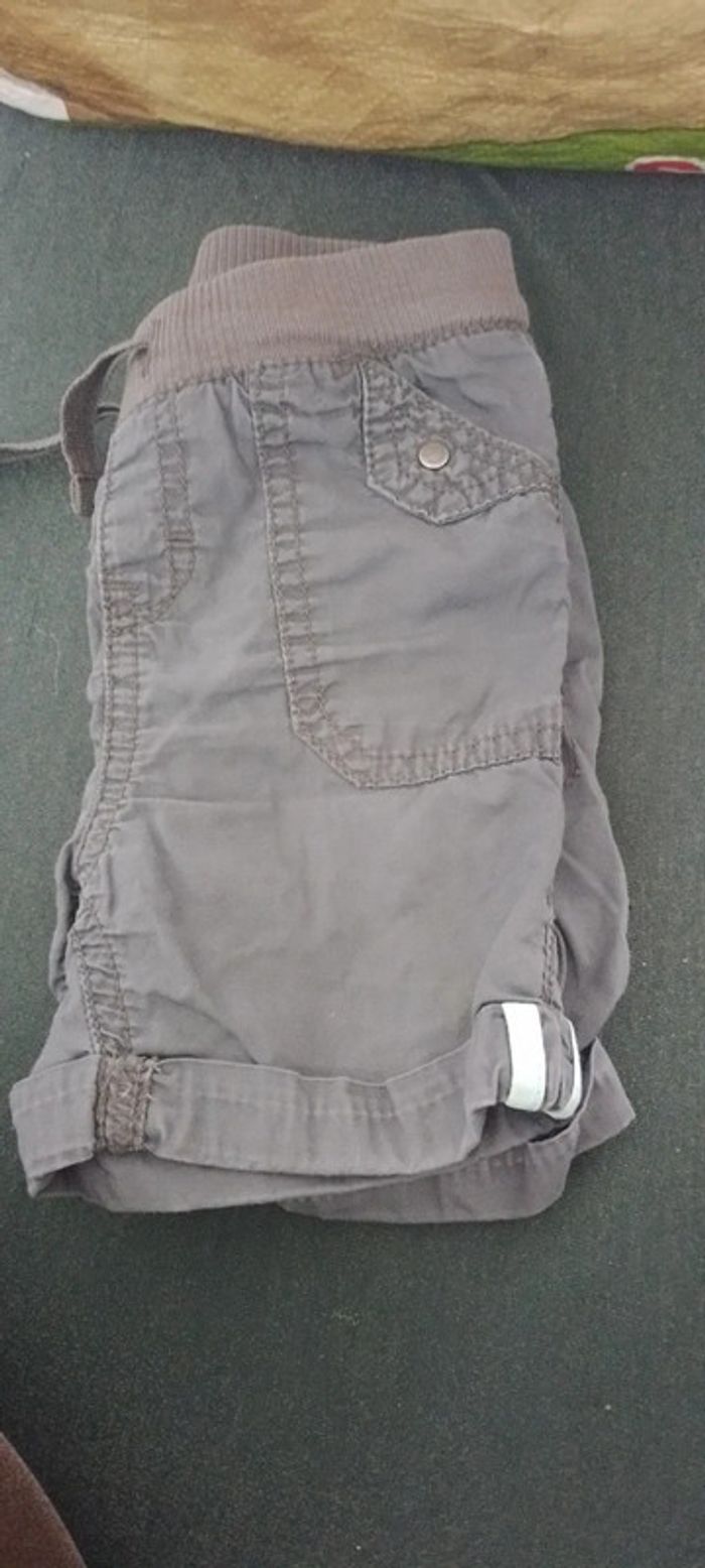 Short gris garçon - photo numéro 2