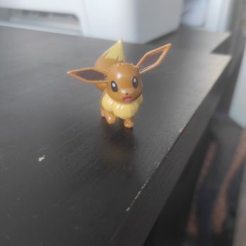 Figurine pokémon wct Evoli brillant