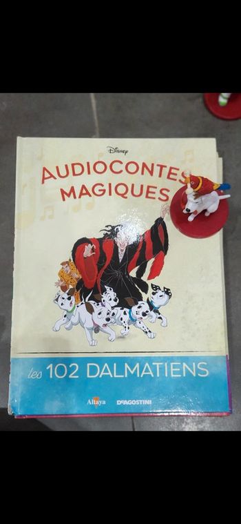 Numéro77 Livre + figurine édition audiocontes Magiques Altaya édition disney audio compte conte