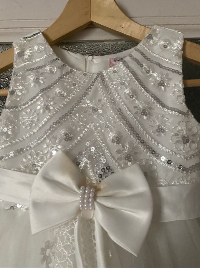 Robe de mariage Cérémonie blanche - photo numéro 2