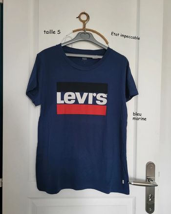 T-shirt levi's taille S impeccable