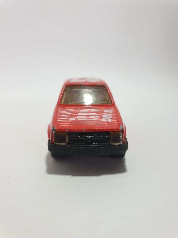 Mc Toy Ford Escort 1.6i 1/64 Made in Macau 🇲🇴 - photo numéro 2