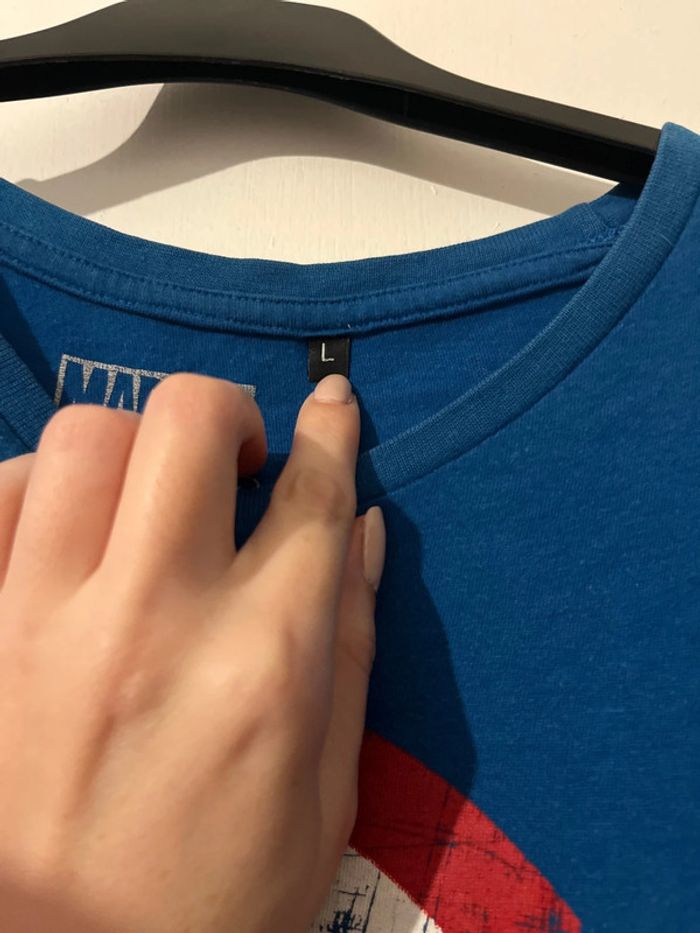 T-shirt bleu captain America marvel - photo numéro 3