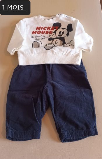 Ensemble pantalon et sweat