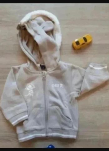 gilet sweat à capuche zippé 3-6 mois / 62 cm·Très bon état·Kiabi