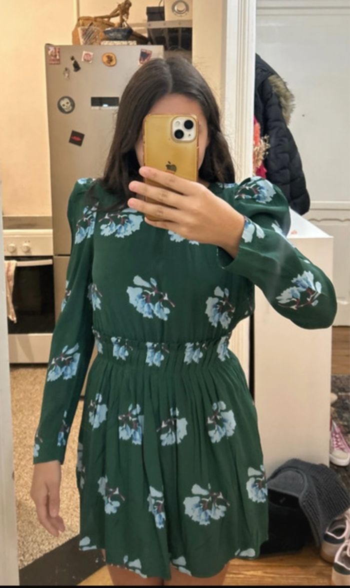 Robe maje verte avec des fleurs