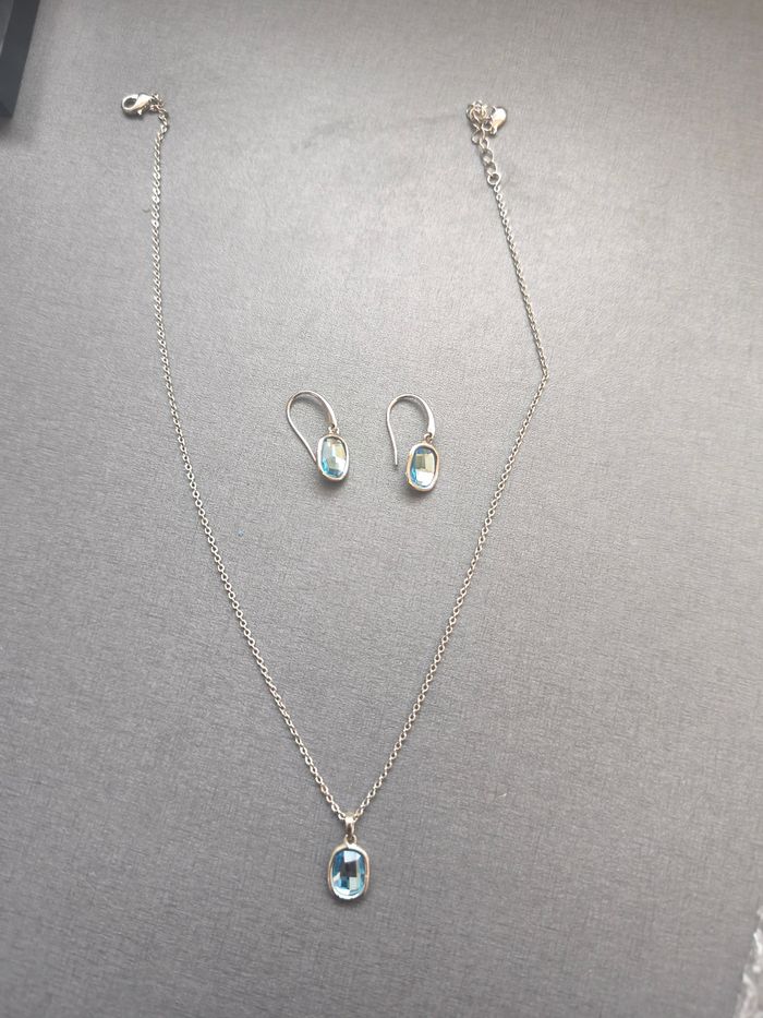 Ensemble bijoux collier et boucles d'oreilles - photo numéro 2