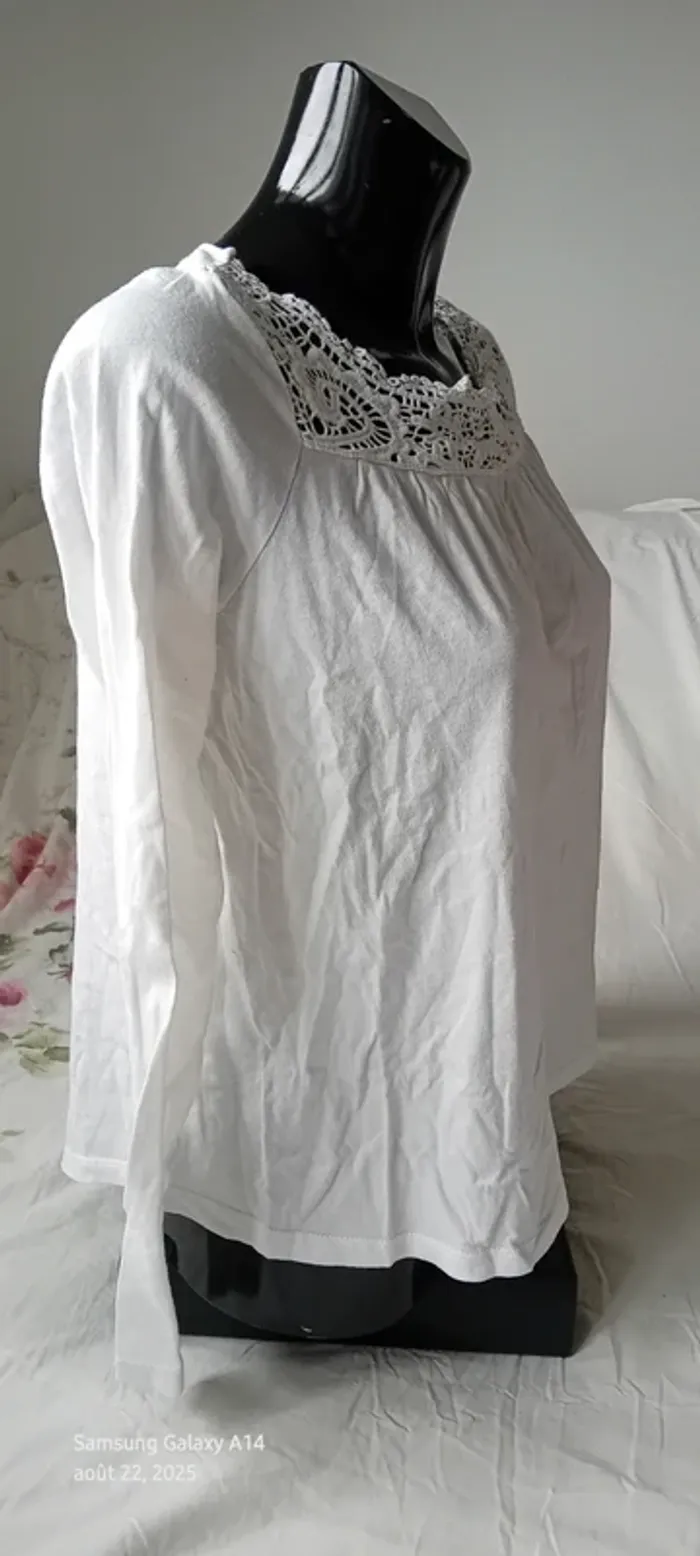 Haut blanc manches longues avec dentelle ajourée fille 14 ans la halle - photo numéro 3