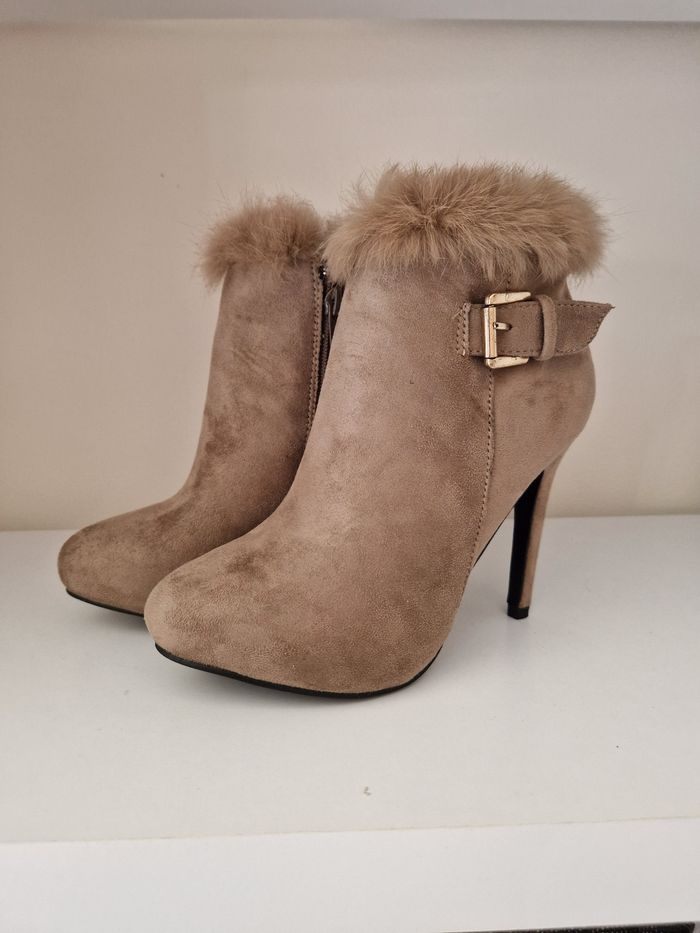 Bottines beiges neuves