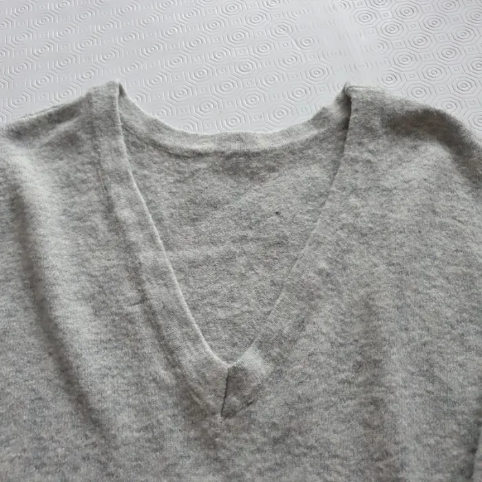 Pull gris - photo numéro 2