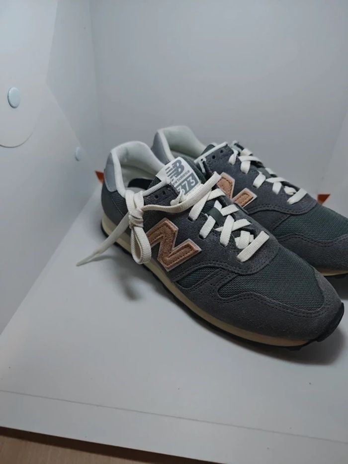 New Balance Femme 373 Sneaker Neuf en 40 - photo numéro 3