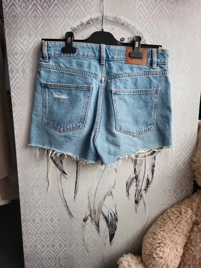 Short en jean destroy - photo numéro 3