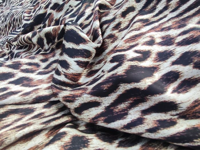 Tissu satin imprimé soyeux coupon de 3 - photo numéro 2