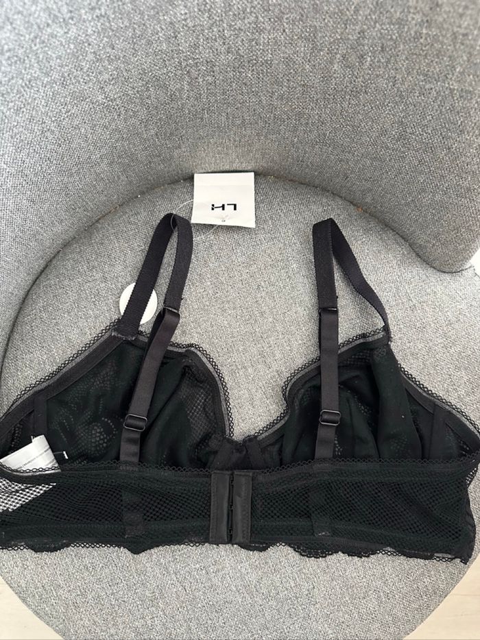 Soutien-gorge noir dentelle la halle 100 d neuf avec étiquette - photo numéro 2