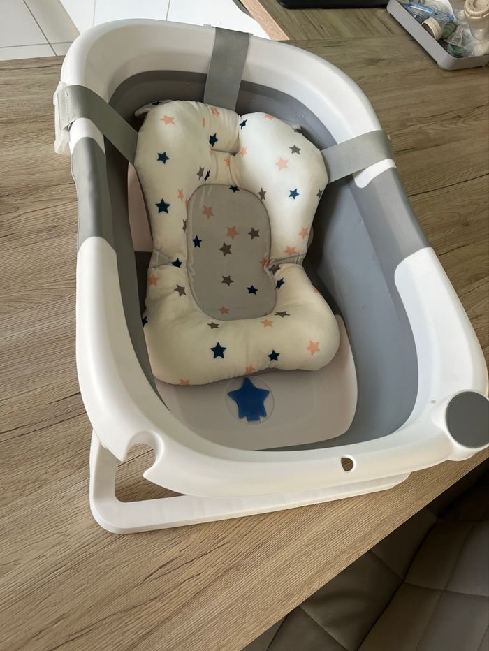 Baignoire bébé avec coussin