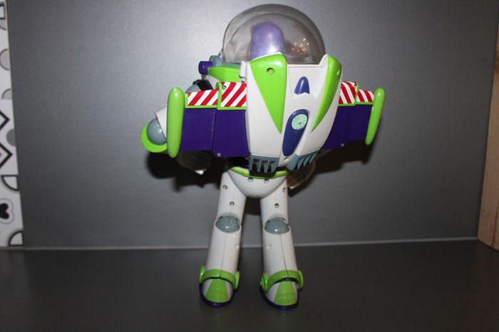Figurine Buzz L'éclair -  Disney - Toy Story - - photo numéro 2
