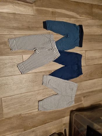 Lot de 4 pantalon 9 mois