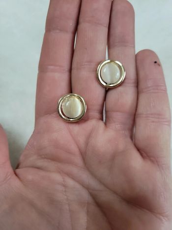 Clips blancs nacrés