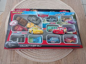 Coffret 12 véhicules Cars à friction